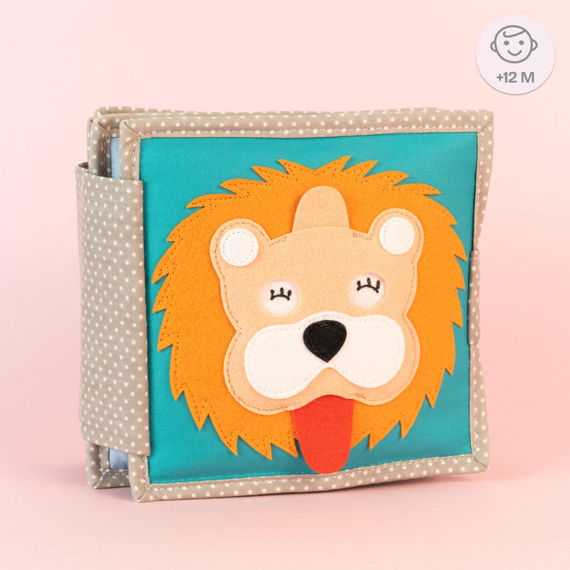 Dösender Löwe – Mini Quiet Book ab 12 Monaten