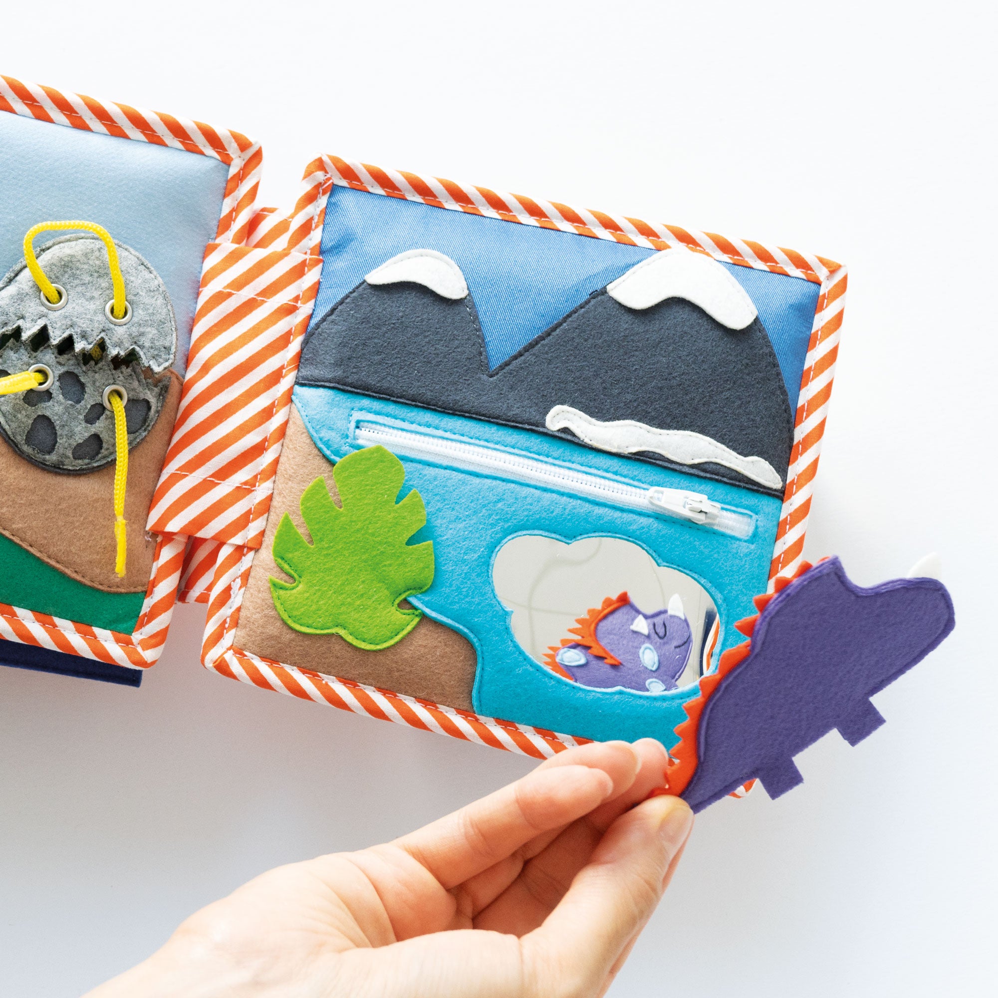 Dino amis – Mini quiet book de 6 pages